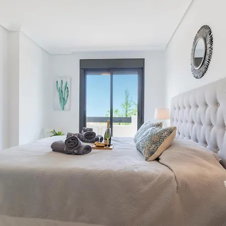 Sunset Golf Elegance - Happy Apartment