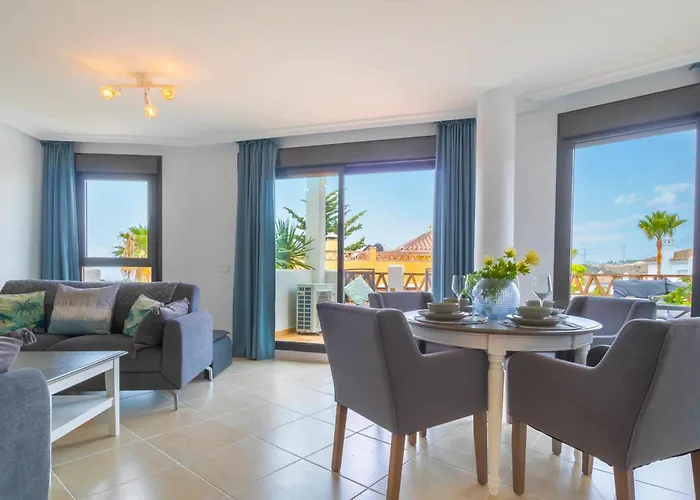 Sunset Golf Elegance - Happy Apartment